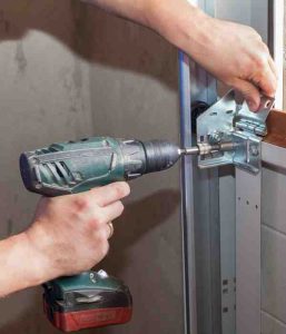 expert installing a garage door